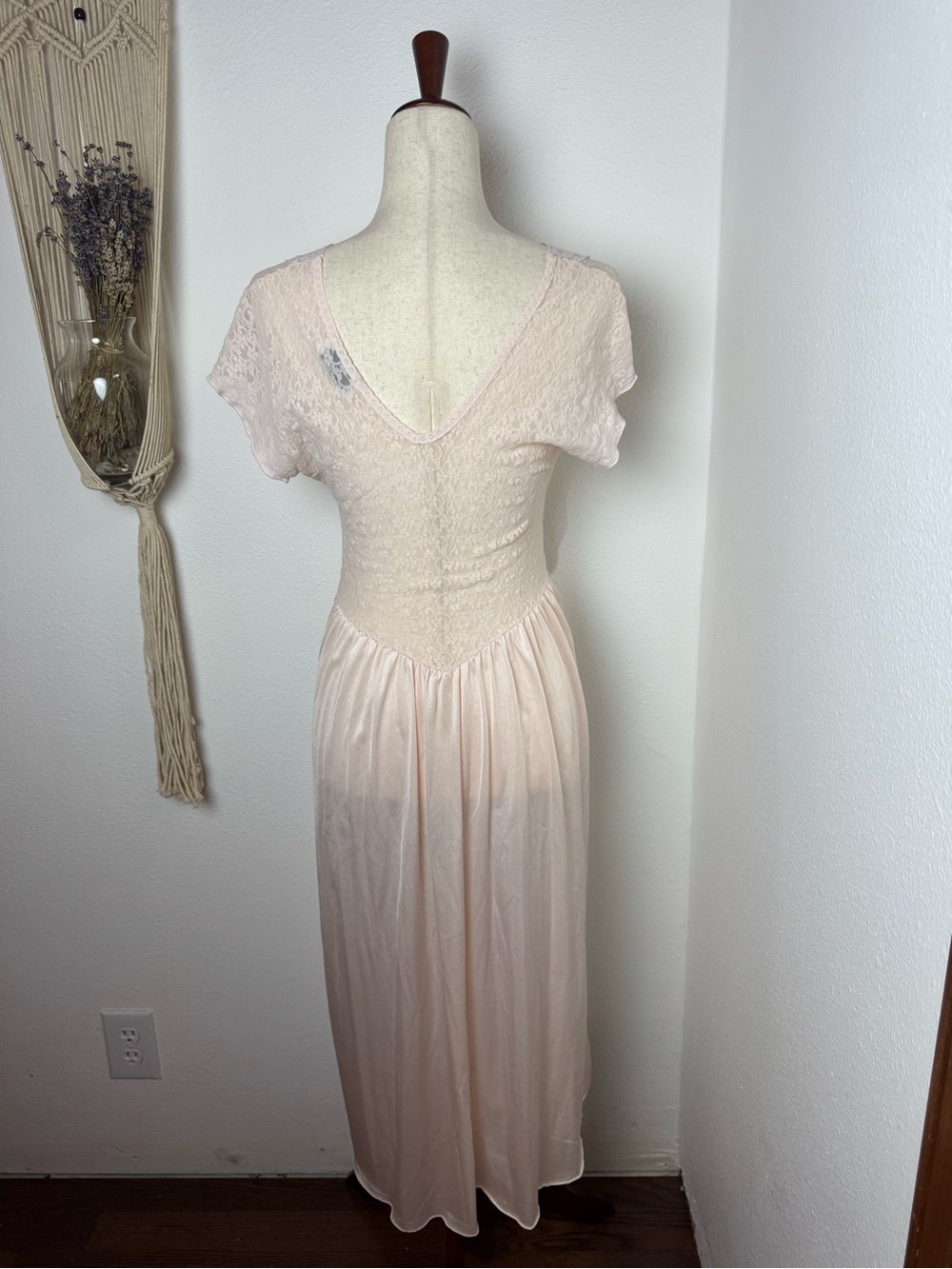 Vintage Blush Lace-Trim Satin Nightgown - Picture 4 of 8